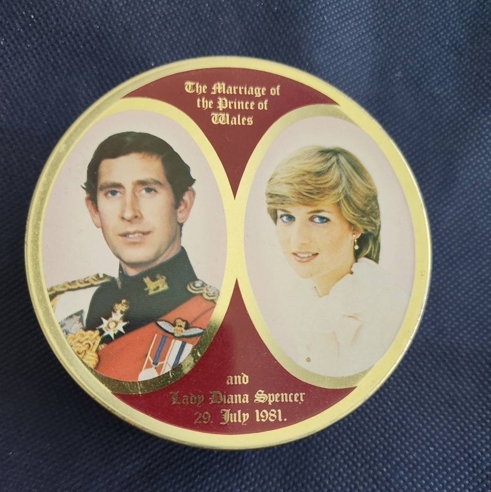 Prince Charles and Lady Diana Wedding Souvenir Candy Tin with Lid 1981 Metal